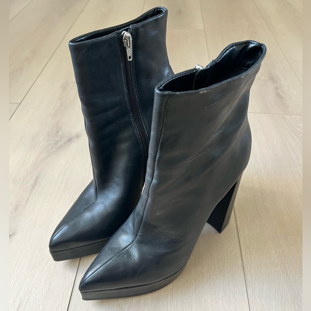 Steve Madden Dalina Black Pointed Toe Platform Very High Heel Leather Boot 11